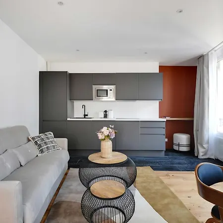 Sacre Coeur Apartment *