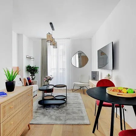Sacre Coeur Apartment *