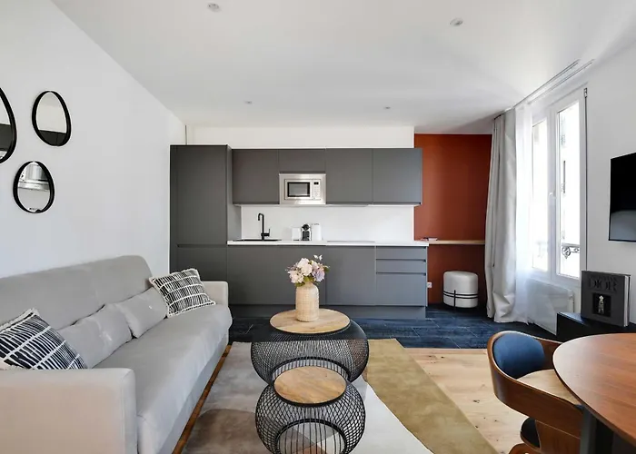 Sacre Coeur Apartman *
